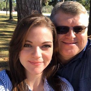 Meet your Posher, Evelyn